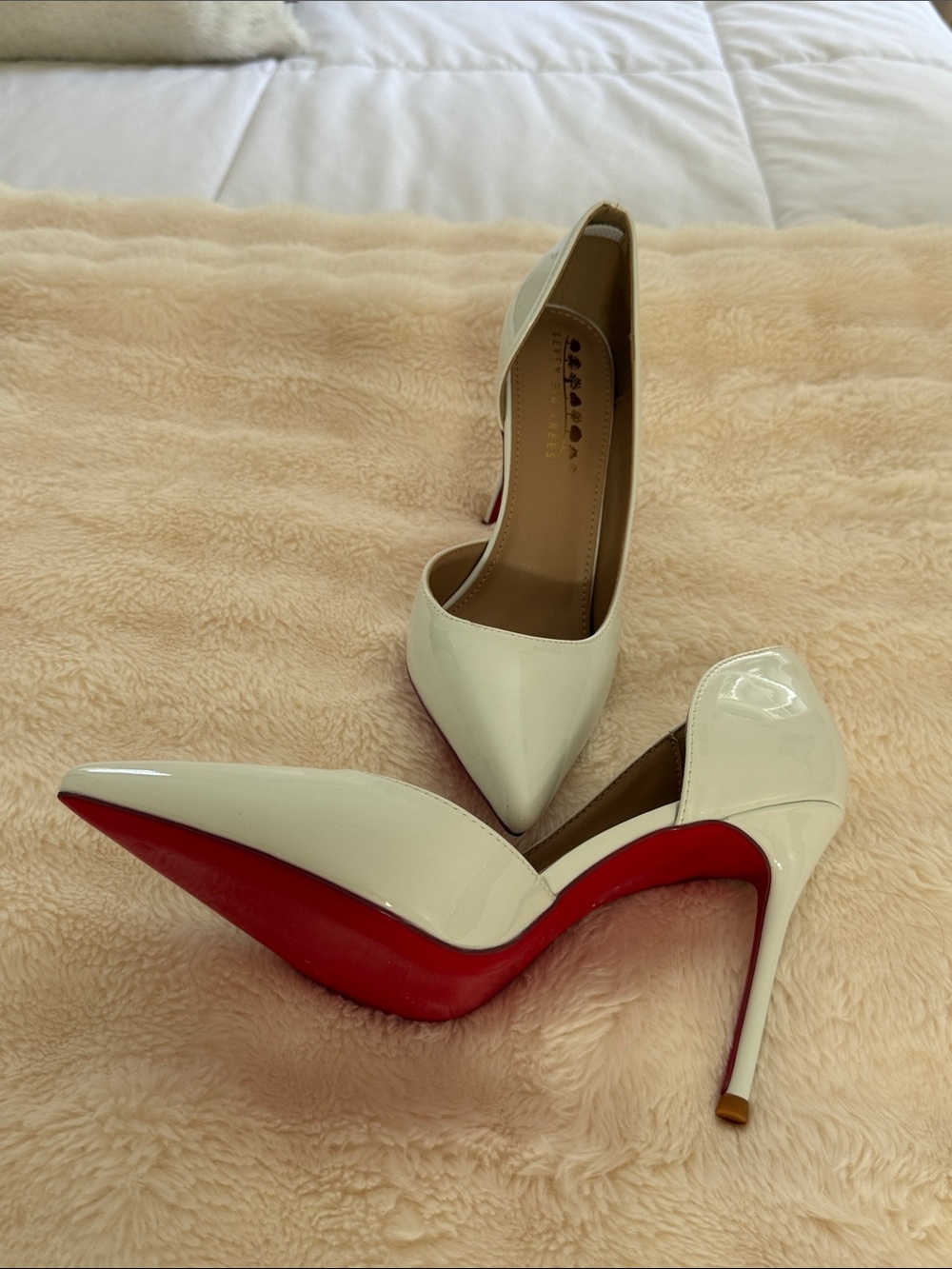 BRAND NEW Red sole White Patent Pointed-toe Stiletto Pumps - Luxury Style